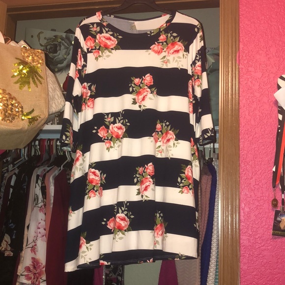 Navy stripes and floral tunic - Picture 2 of 4
